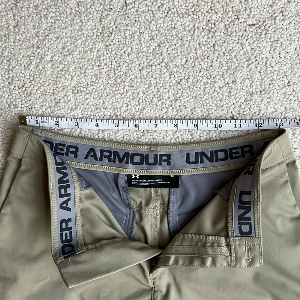 Boys Under Armour lightweight khaki pants, size 16